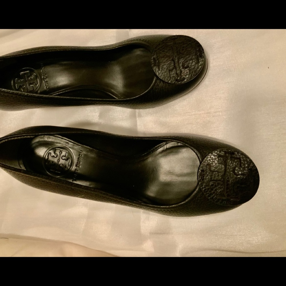 Black Tory Burch wedges